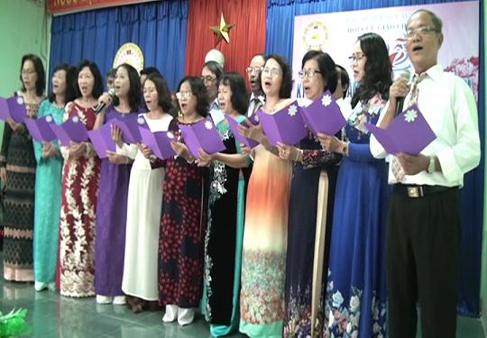 Hội Cựu giáo chức huyện Duy Xuyên họp mặt kỷ niệm ngày nhà giáo Việt Nam 20-11