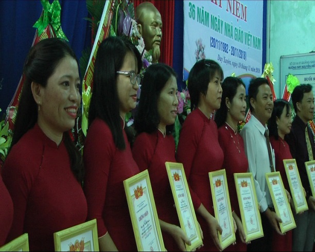Trường THPT Nguyễn Hiền tổ chức kỷ niệm 36 năm ngày nhà giáo Việt Nam