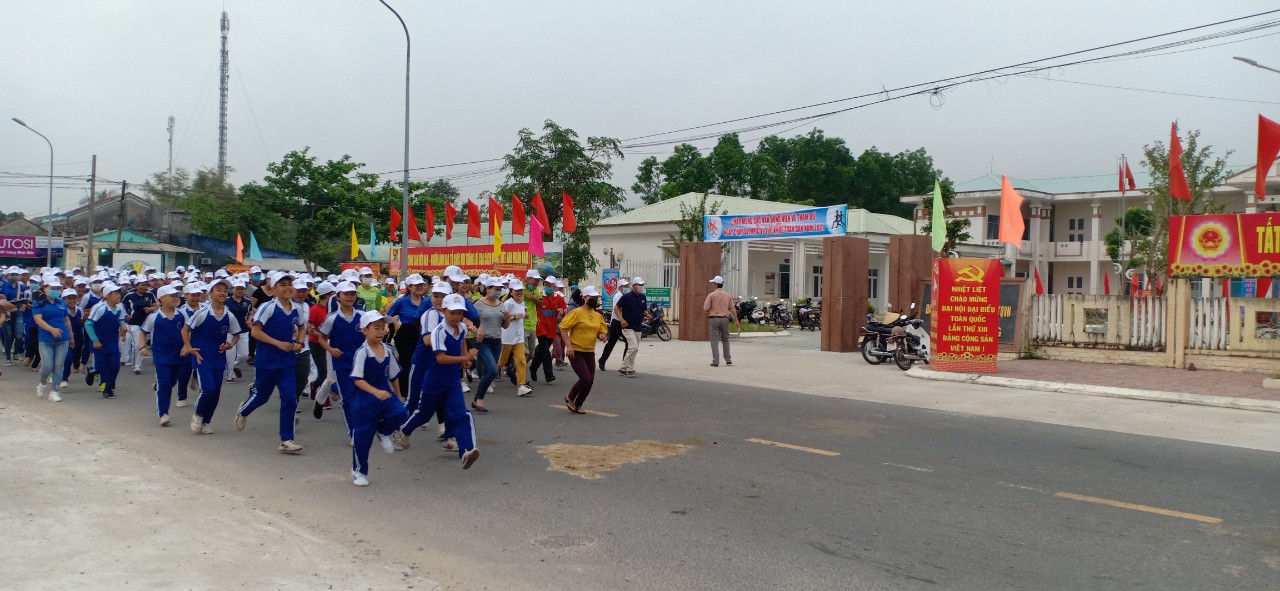 Duy Xuyên tổ chức lễ phát động tháng hoạt động Thể dục, thể thao cho mọi người và ngày chạy olympic vì sức khỏe toàn dân năm 2021