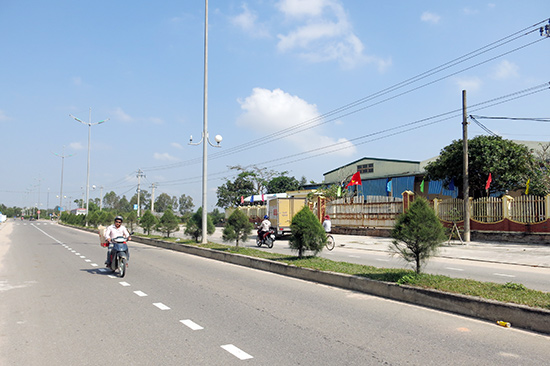 Tăng cường quản lý chuyên gia, công nhân thường trú ở tỉnh Quảng Nam làm việc tại TP. Đà Nẵng