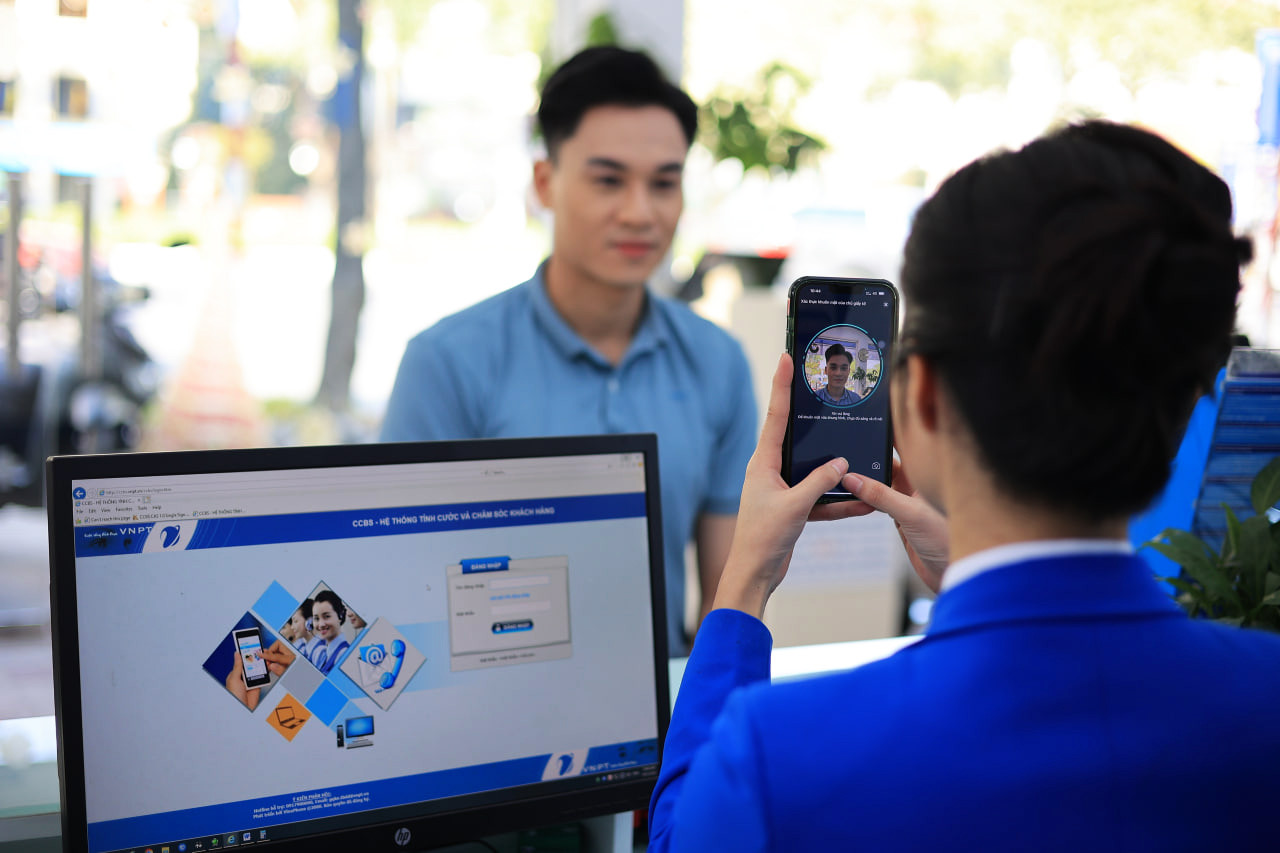 Cách tra cứu và chuẩn hóa thông tin tránh bị khóa thuê bao sau ngày 31/3
