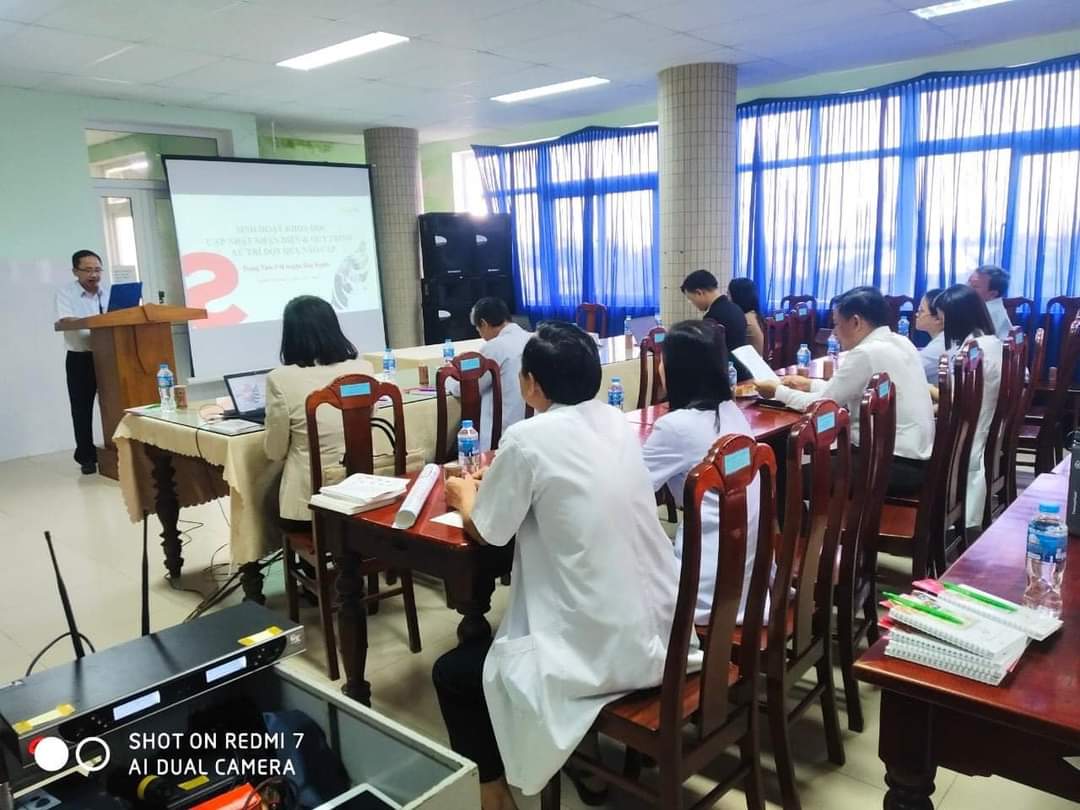 Trung tâm y tế huyện Duy Xuyên tổ chức hội thảo khoa học“ Đào tạo nhận diện và quy trình cấp cứu trước viện đột quỵ cấp”
